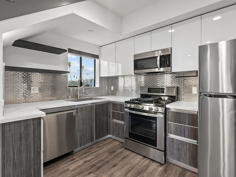 Alexandria 178 Townhomes LLC — Photo 8