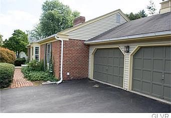 3rd image of 2843 Edgemont Dr