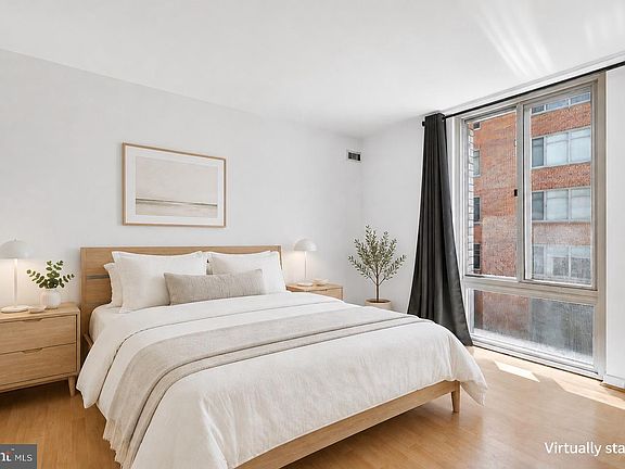 5th image of 950 25th St NW #517N