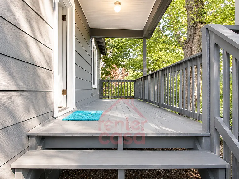 835 Custer St — Photo 10