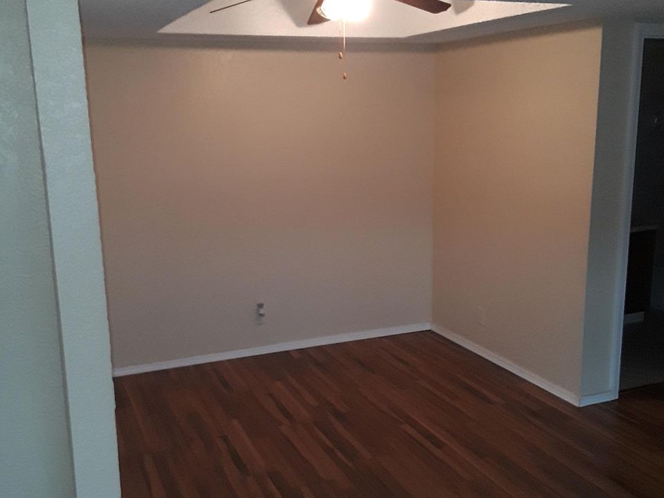 2nd image of 6608 S Zunis Ave Unit 405