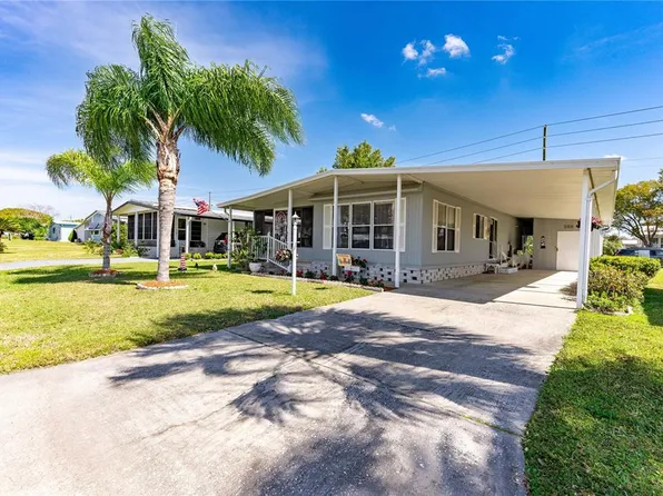 36715 Strand Dr, Zephyrhills, FL 33542