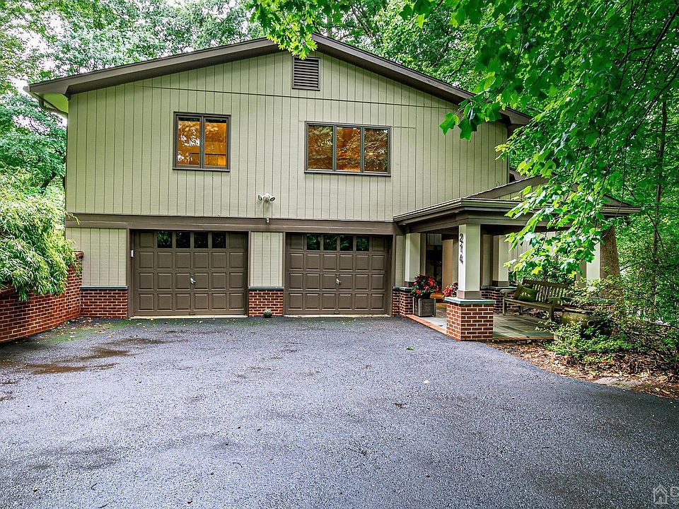 1st image of 214 Deepdale Dr