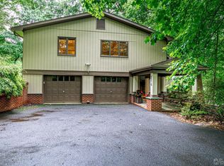 214 Deepdale Dr, Middletown, NJ 07748