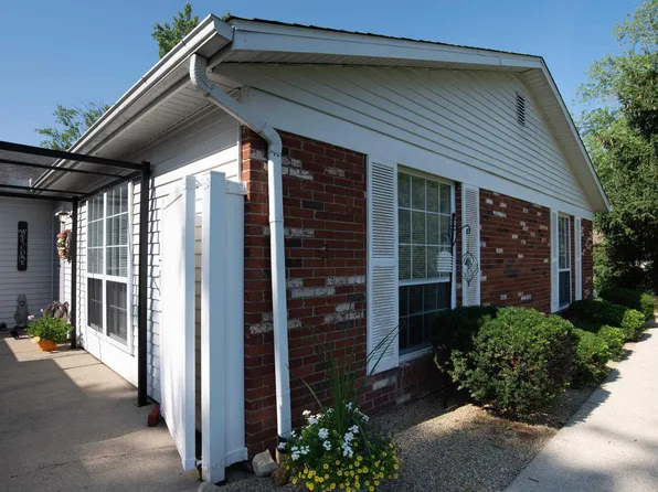 1131 E Carnaby St, Bloomington, IN 47401