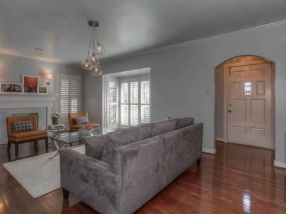 4th image of 315 Eastwood Ave