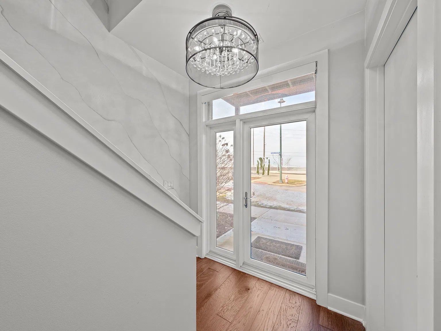 3 bed, 3.5 bath, 2192 sqft, $6,000 — Photo 4