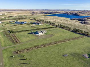 2440 Roberta Dr N, Mandan, ND 58554