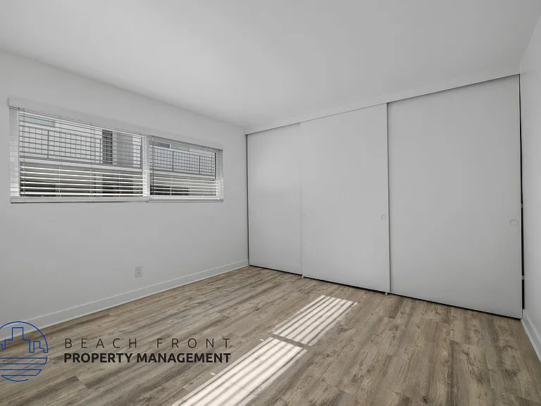 1625 Redondo Ave. — Photo 37