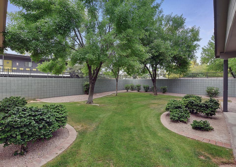 Great side yard - green space next to Townhouse