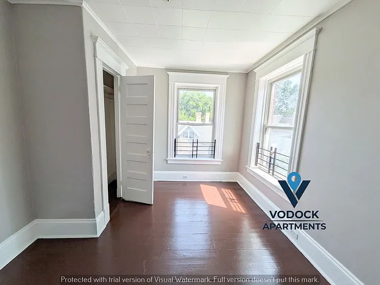 168 Essex St #3L — Photo 3