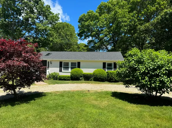 10 Sachem Drive, East Falmouth, MA 02536