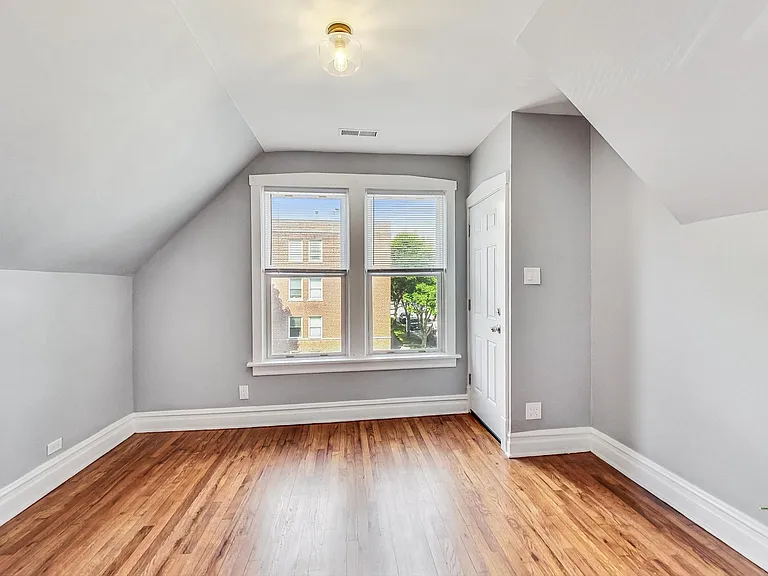 4057 N Whipple St #2 — Photo 7