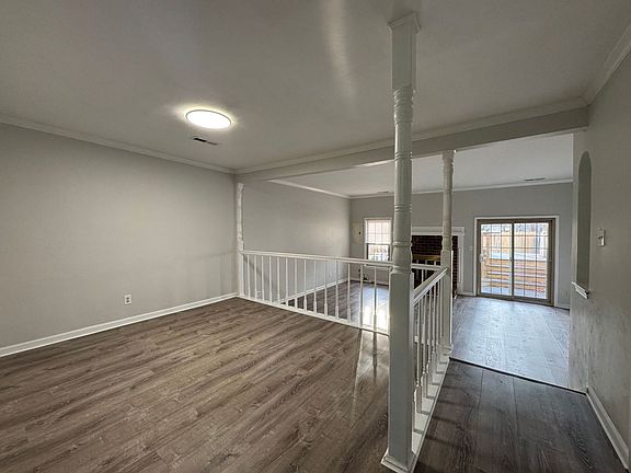4th image of 341 Paxford Dr