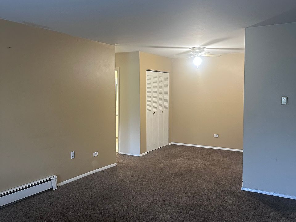1st image of 9S240 Lake Dr APT 17-104