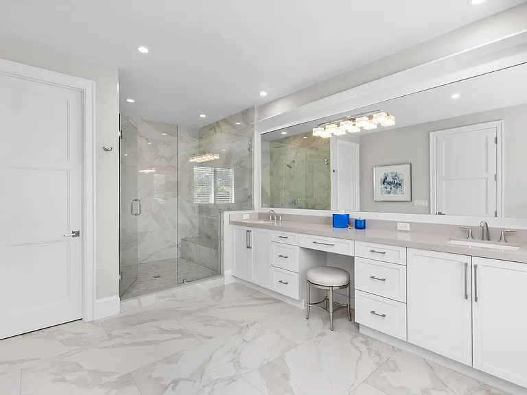 444 NE Wavecrest Way — Photo 30