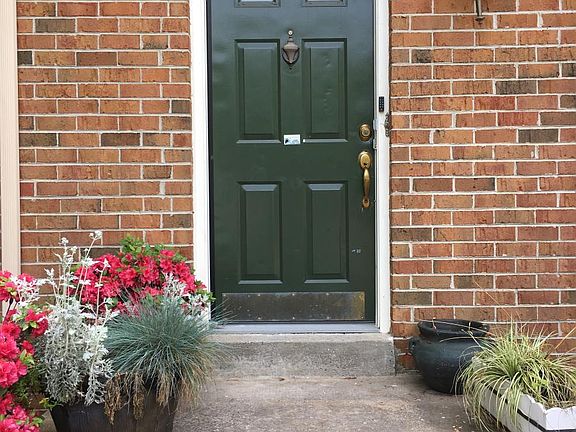 4th image of 3959 Collis Oak Ct