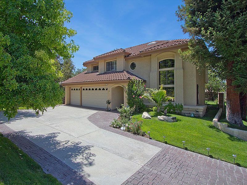 1st image of 2134 Brookfield Dr