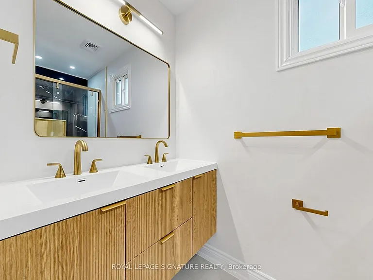 94 Howlett Ave — Photo 31
