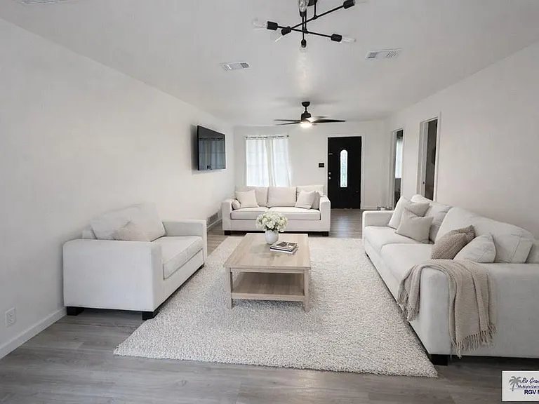 5255 Palma Tejana Dr — Photo 2