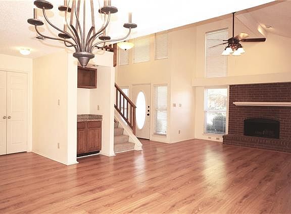 3rd image of 7813 Steppington Dr
