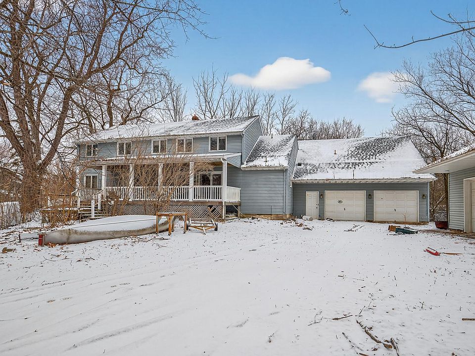 1st image of 19670 Excelsior Blvd