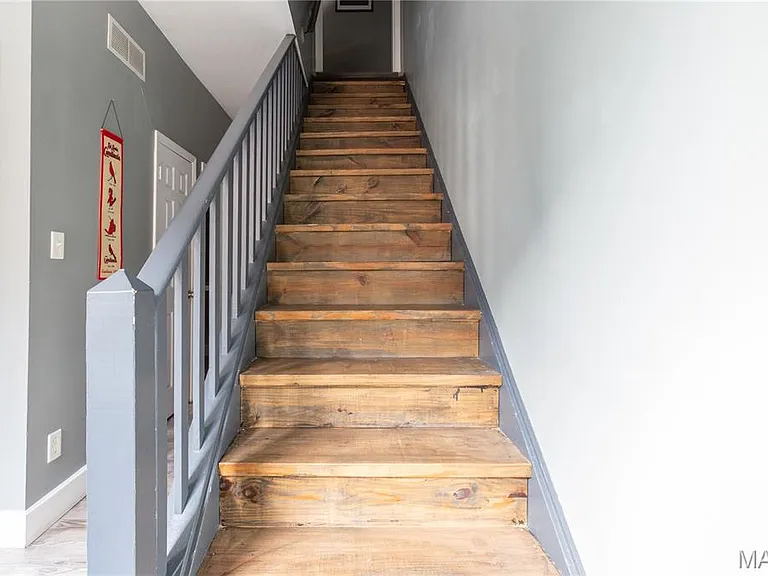 908 Hickory St — Photo 10