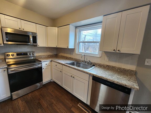 3200 Queen Ridge Dr-2_12152022