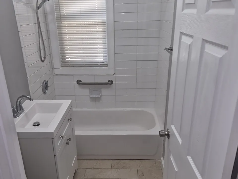 31 Mallon Rd #1-L