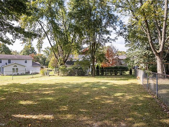 5th image of 440 Barrenwood Dr