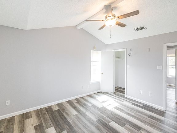 3rd image of 3801 Georgetown Dr