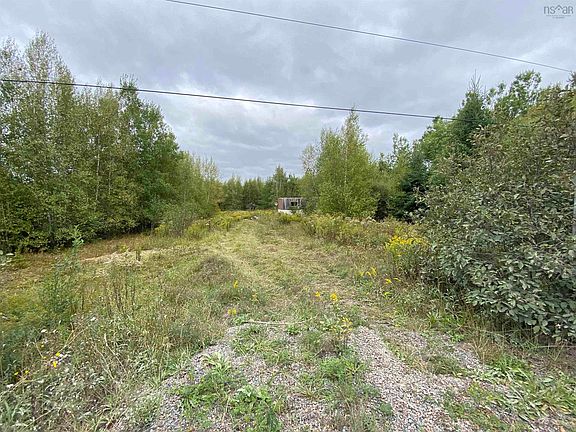 4th image of 2028 Lake Rd