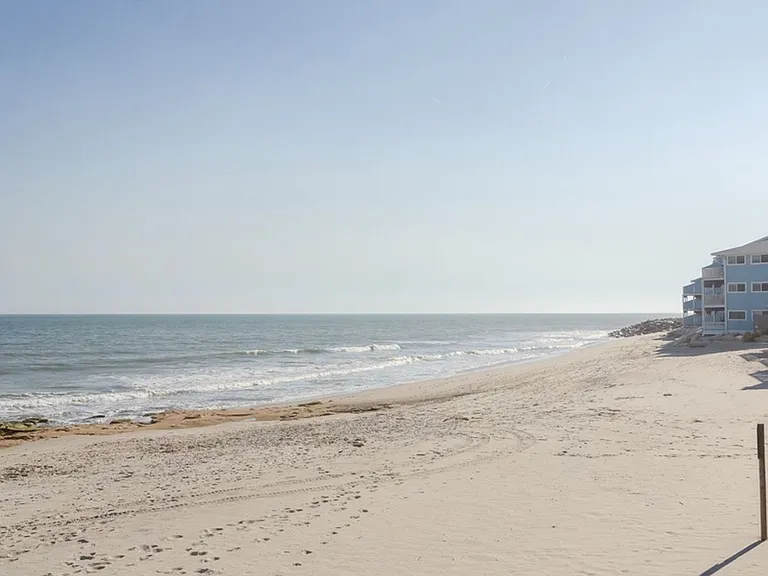 2102B Surfrider Ct — Photo 46