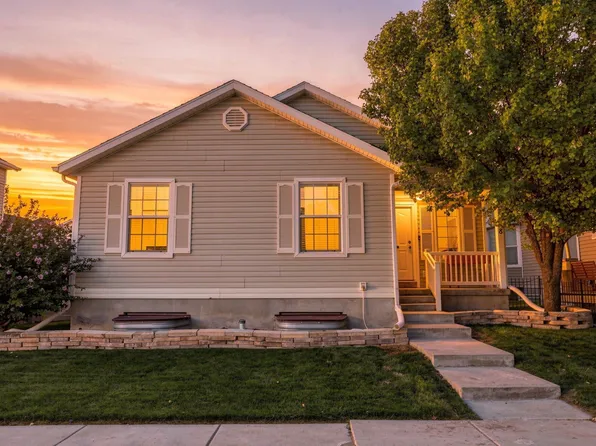 3988 E Dillons Dr, Eagle Mountain, UT 84005
