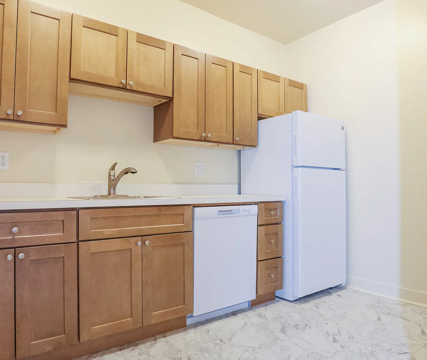 2 bed, 1.5 bath, 700 sqft, $2,750 — Photo 4