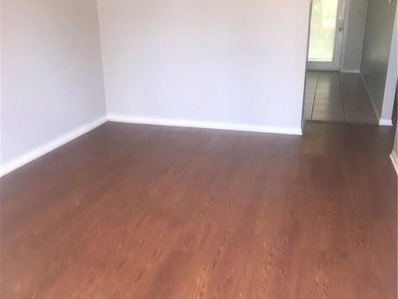 3rd image of 220 Brooke Lynn Dr APT 12