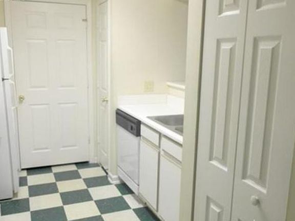 3rd image of 1231 Ladys Island Dr Unit 319