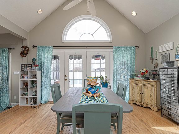 4th image of 17675 Sweetbriar Dr