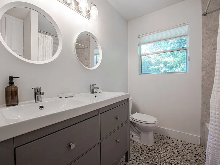 122 Havana St — Photo 14