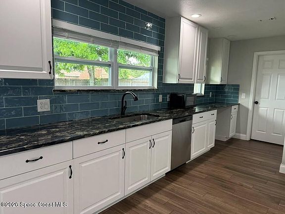 4th image of 1346 Port Malabar Blvd NE