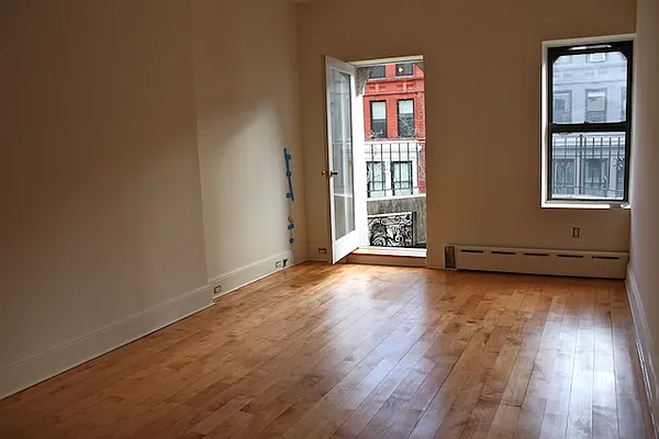 Rented by Mosh Realty | media 22