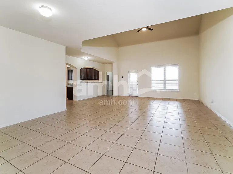 19904 Woodrow Wilson St — Photo 6