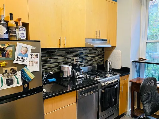 Rented by Bank Neary | media 35