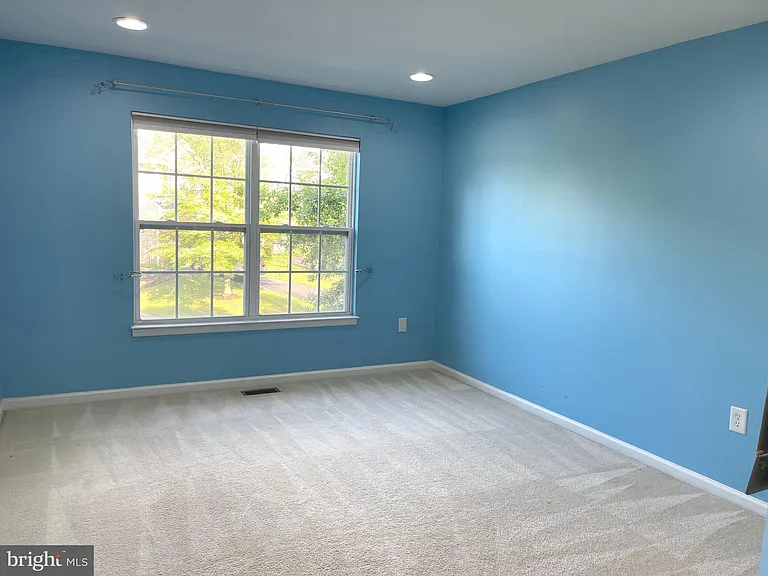 36 Hoover Ave — Photo 10