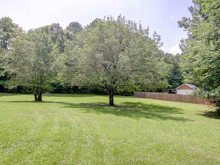 180 Fairfield Cir — Photo 38