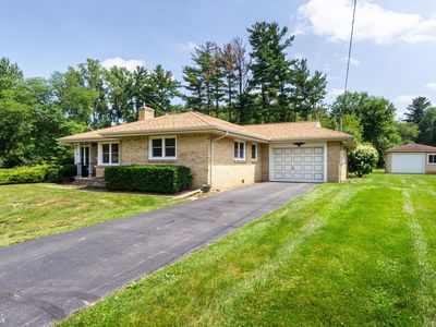 1320 Kra Nur Dr, Burton, MI, 48509
