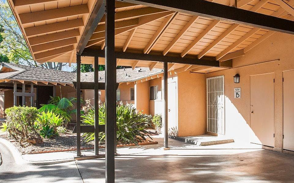 Convenient carport right at your front door