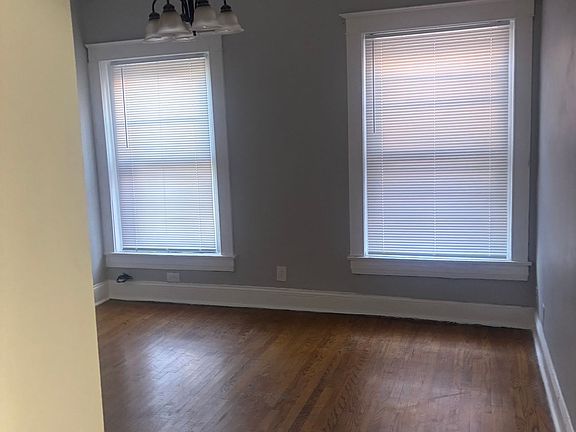 3rd image of 214 E Ormsby Ave #4