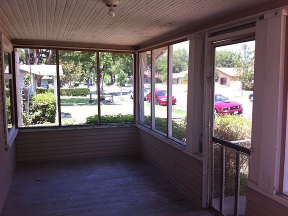 front porch for downstair 