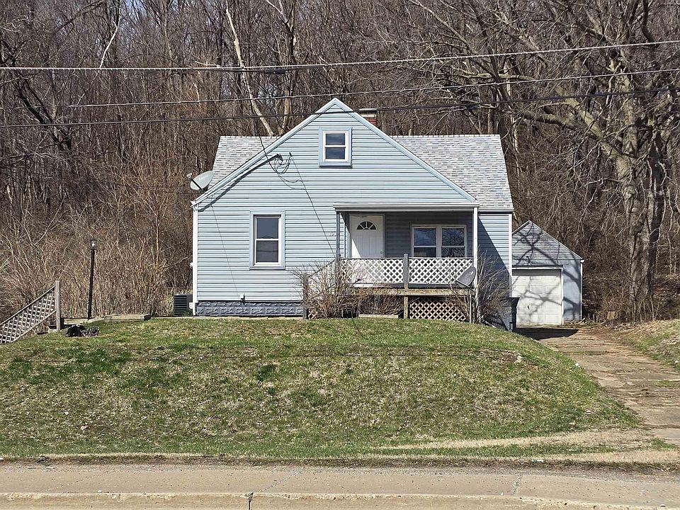 1st image of 1915 E Washington St